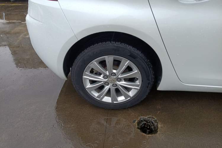 Used Peugeot 308S 2015 1.2T Automatic Jingchi Edition Right Rear Wheel Hub