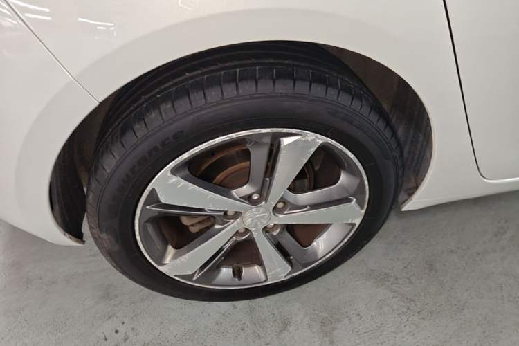 Used Peugeot 308S 2015 1.6T Automatic Jingchi Edition Right Rear Wheel Hub