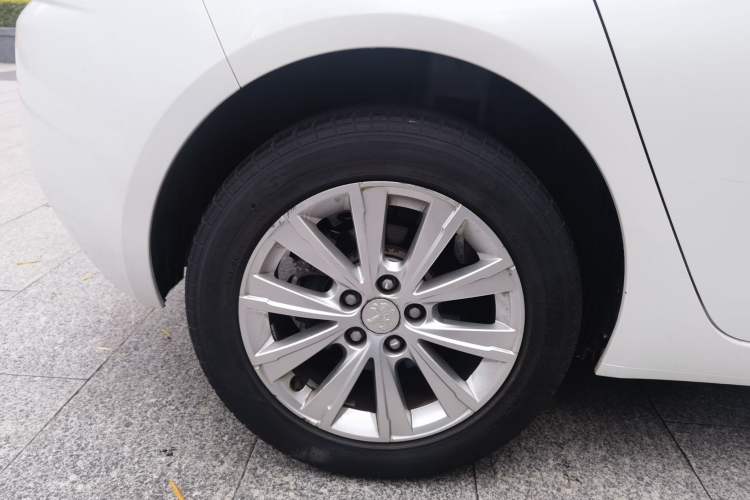 Used Peugeot 308S 2015 1.2T Automatic Jingchi Edition Right Rear Wheel Hub