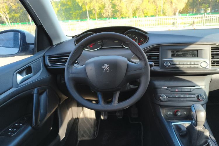Used Peugeot 308S 2015 1.6L Manual Shangchi Edition Steering Wheel