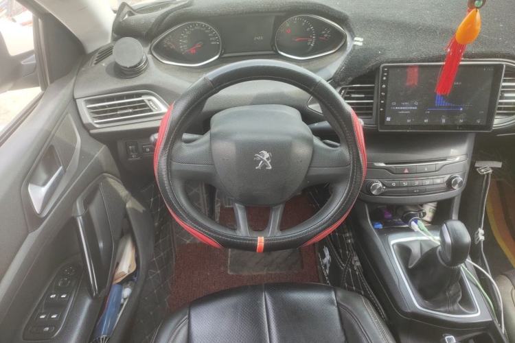 Used Peugeot 308S 2015 1.6L Manual Shangchi Edition Steering Wheel
