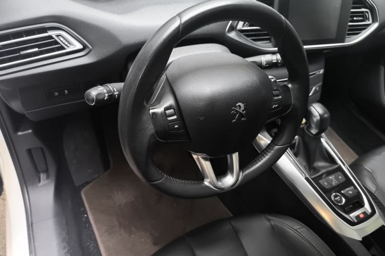 Used Peugeot 308S 2015 1.6T Automatic Ruichi Edition Steering Wheel