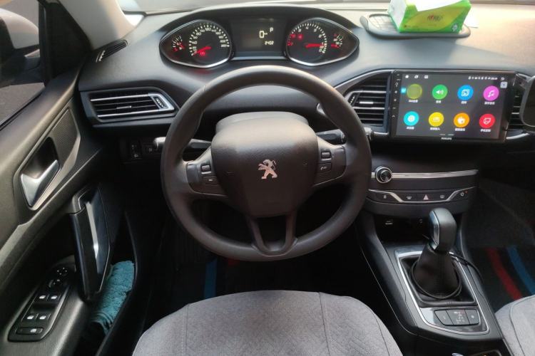 Used Peugeot 308S 2015 1.2T Automatic Jingchi Edition Steering Wheel