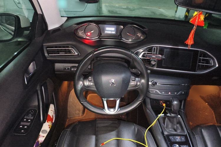 Used Peugeot 308S 2015 1.6T Automatic Ruichi Edition Steering Wheel