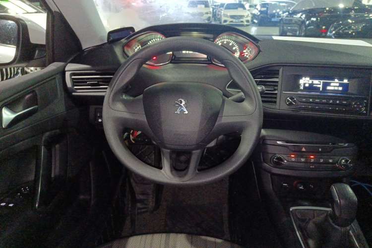 Used Peugeot 308S 2015 1.6L Manual Shangchi Edition Steering Wheel