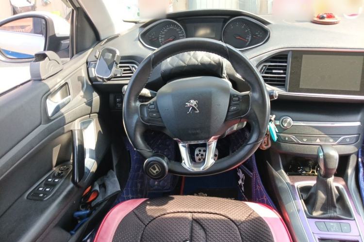 Used Peugeot 308S 2015 1.6T Automatic Jingchi Edition Steering Wheel