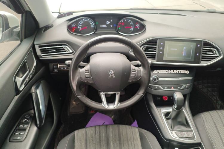 Used Peugeot 308S 2015 1.2T Automatic Jingchi Edition Steering Wheel