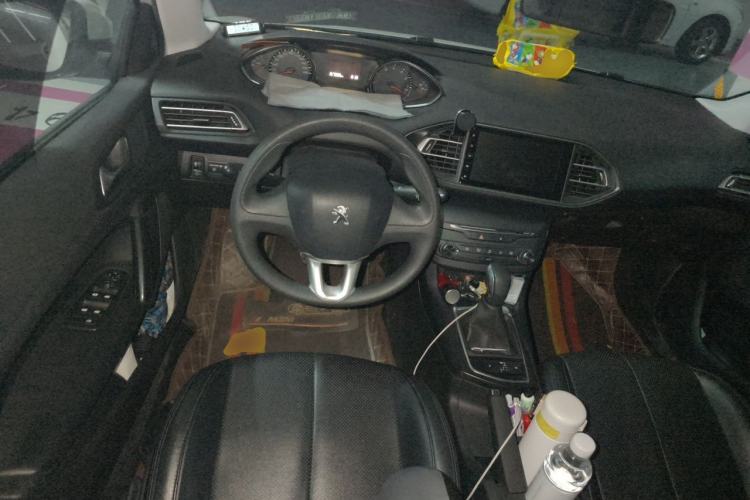 Used Peugeot 308S 2015 1.2T Automatic Shangchi Edition Steering Wheel