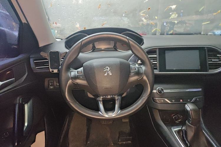 Used Peugeot 308S 2015 1.2T Automatic Jingchi Edition Steering Wheel