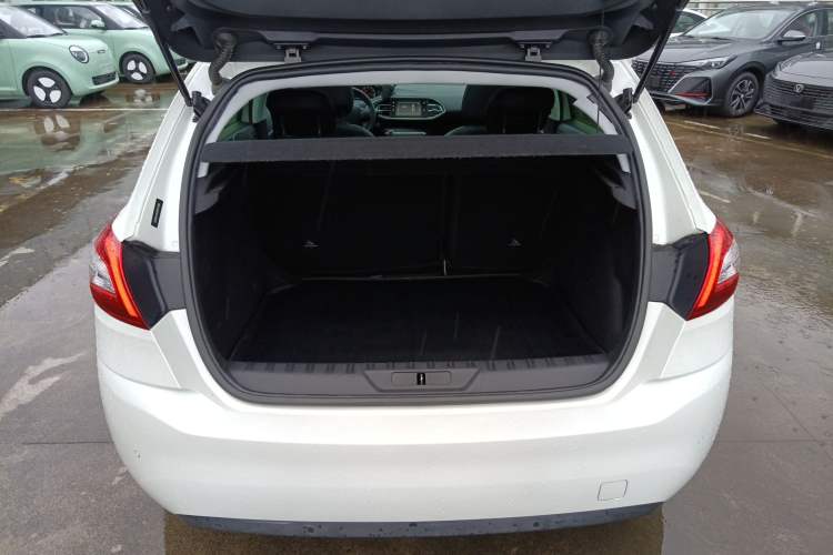 Used Peugeot 308S 2015 1.2T Automatic Jingchi Edition Trunk