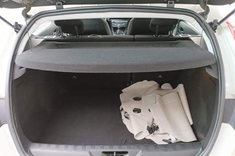 Used Peugeot 308S 2015 1.6T Automatic Jingchi Edition Trunk