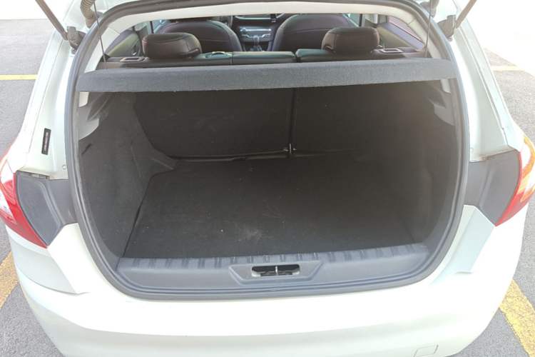 Used Peugeot 308S 2015 1.2T Automatic Jingchi Edition Trunk