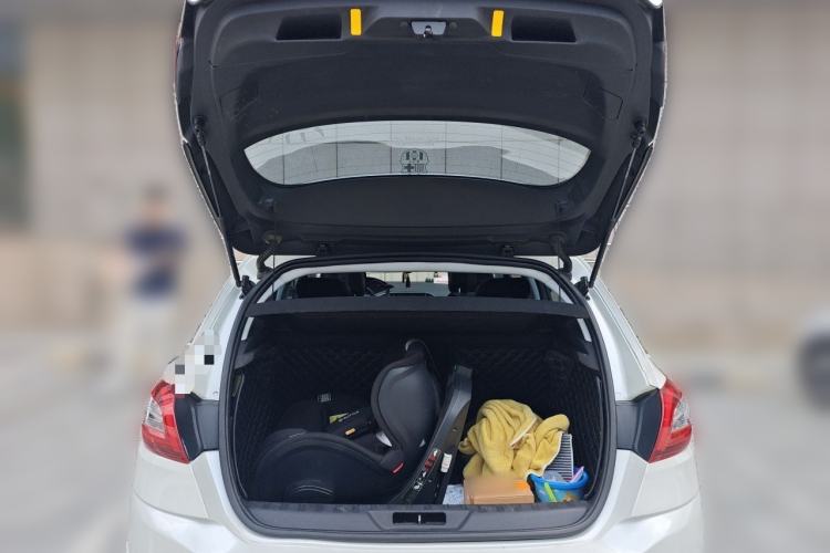 Used Peugeot 308S 2015 1.6T Automatic Jingchi Edition Trunk