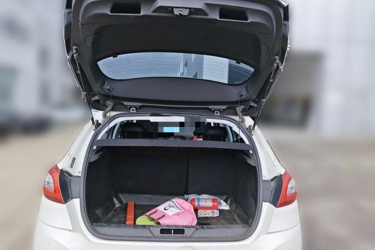 Used Peugeot 308S 2015 1.2T Automatic Jingchi Edition Trunk