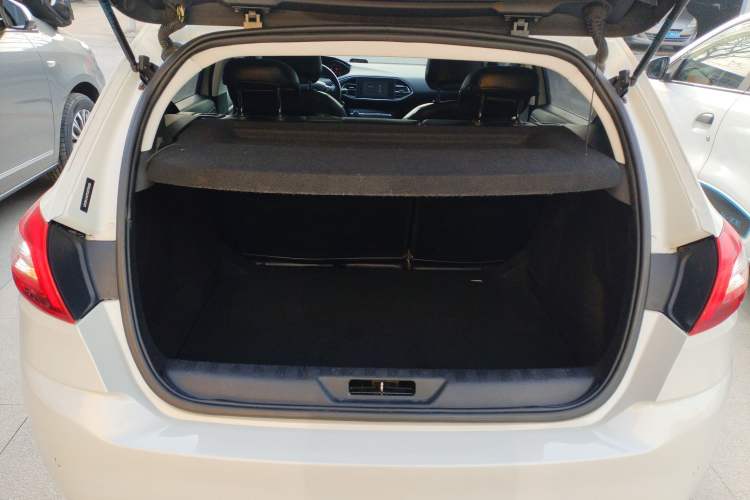 Used Peugeot 308S 2015 1.2T Automatic Jingchi Edition Trunk