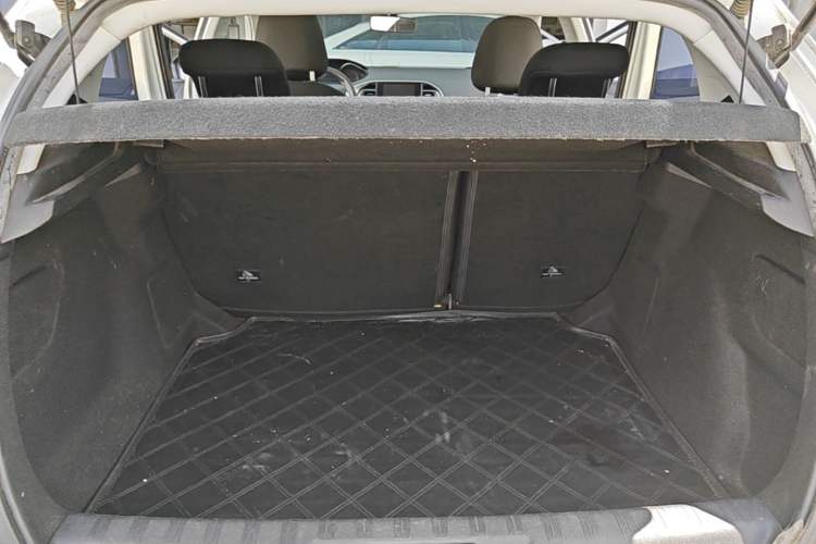 Used Peugeot 308S 2015 1.2T Automatic Jingchi Edition Trunk