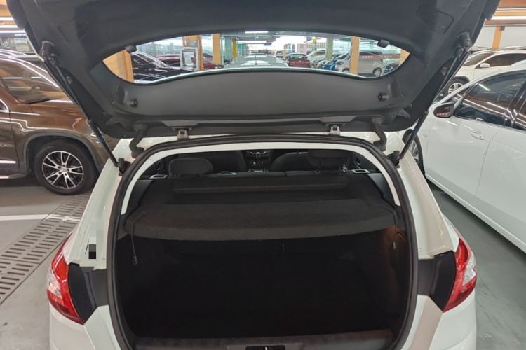 Used Peugeot 308S 2015 1.6T Automatic Jingchi Edition Trunk