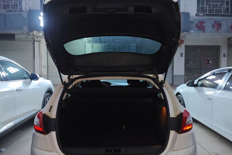 Used Peugeot 308S 2015 1.2T Automatic Jingchi Edition Trunk
