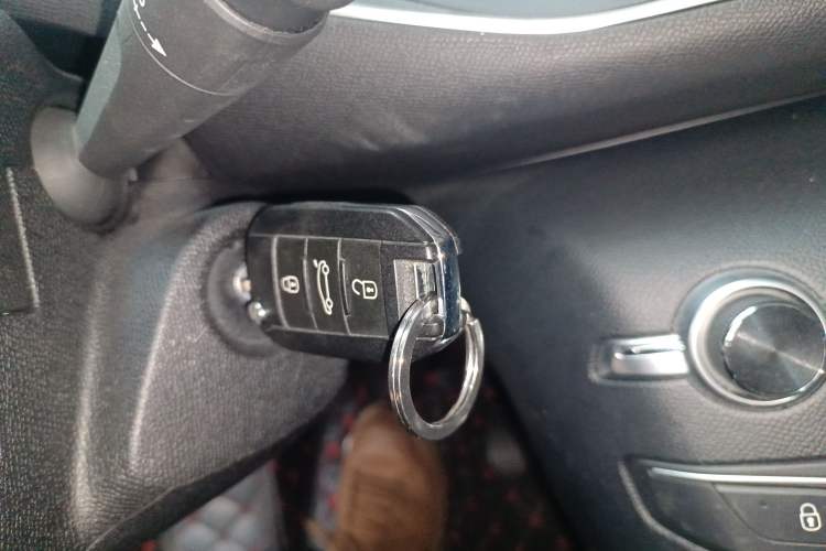 Used Peugeot 308S 2015 1.6T Automatic Jingchi Edition Vehicle Key