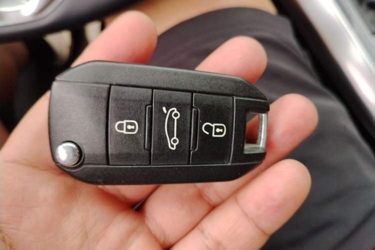 Used Peugeot 308S 2015 1.6T Automatic Jingchi Edition Vehicle Key