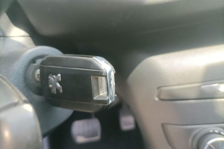 Used Peugeot 308S 2015 1.2T Automatic Shangchi Edition Vehicle Key