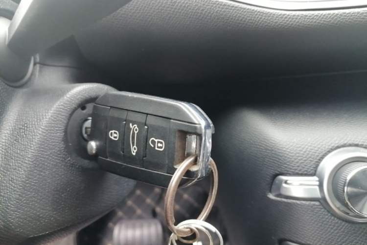 Used Peugeot 308S 2015 1.2T Automatic Jingchi Edition Vehicle Key