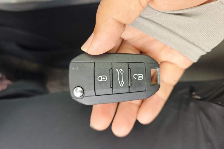 Used Peugeot 308S 2015 1.6T Automatic Jingchi Edition Vehicle Key
