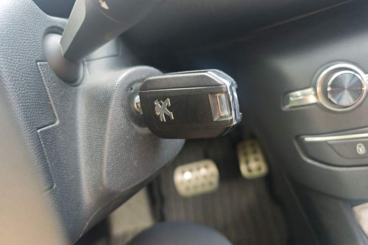 Used Peugeot 308S 2015 1.2T Automatic Jingchi Edition Vehicle Key