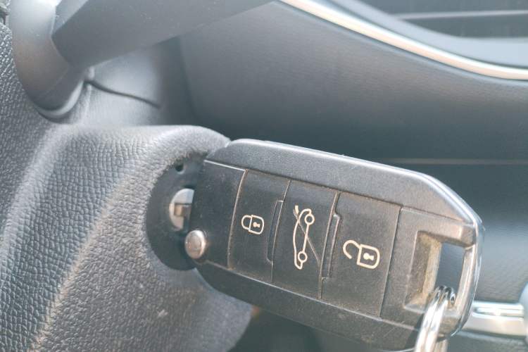 Used Peugeot 308S 2015 1.2T Automatic Jingchi Edition Vehicle Key