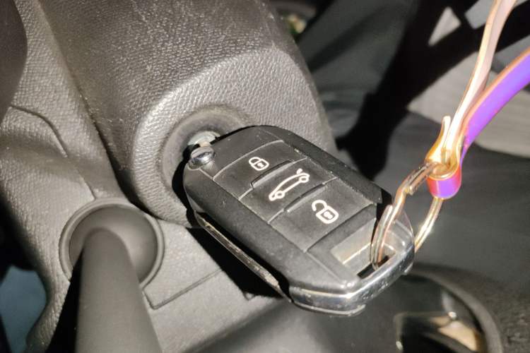 Used Peugeot 308S 2015 1.6T Automatic Jingchi Edition Vehicle Key