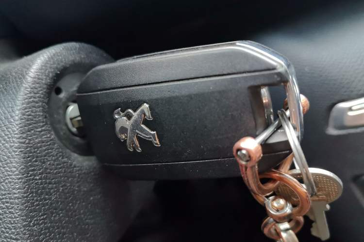 Used Peugeot 308S 2015 1.6T Automatic Jingchi Edition Vehicle Key