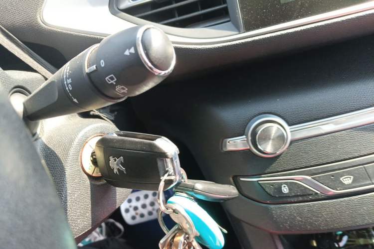 Used Peugeot 308S 2015 1.6T Automatic Jingchi Edition Vehicle Key