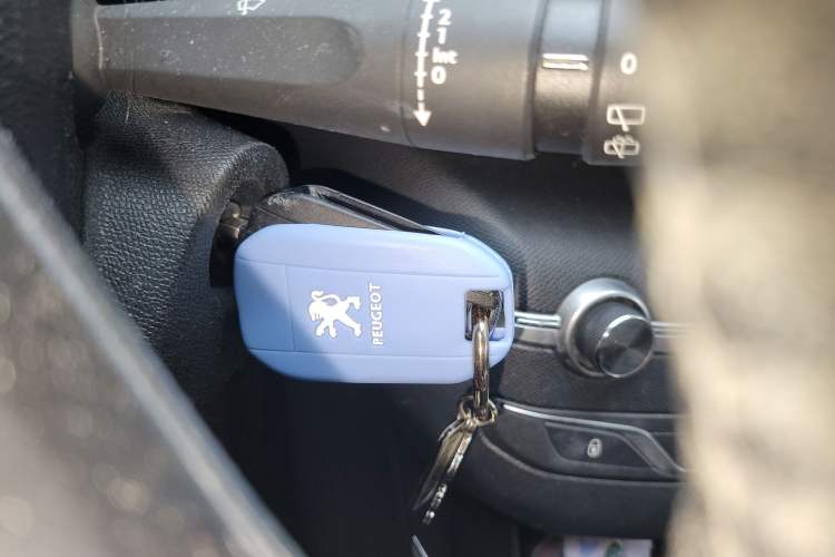 Used Peugeot 308S 2015 1.6T Automatic Jingchi Edition Vehicle Key