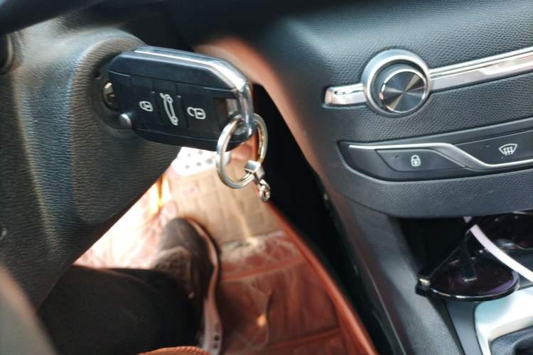Used Peugeot 308S 2015 1.2T Automatic Jingchi Edition Vehicle Key