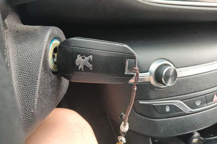 Used Peugeot 308S 2015 1.2T Automatic Jingchi Edition Vehicle Key