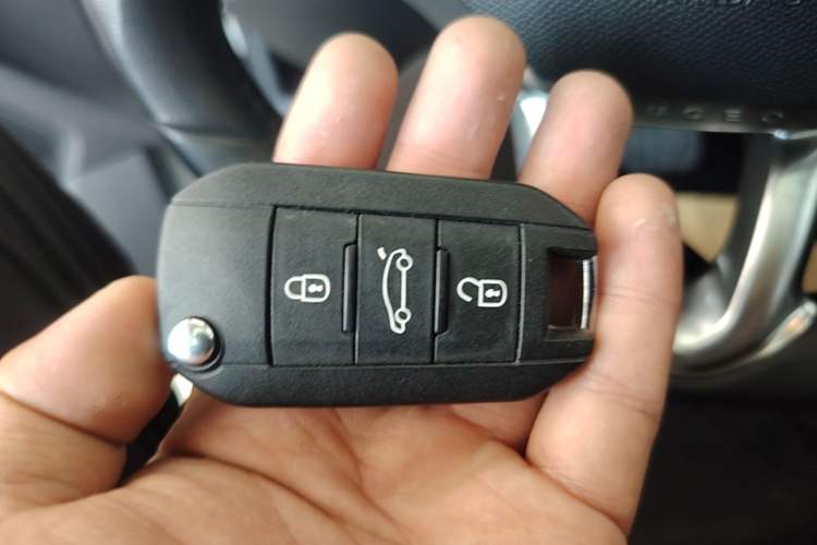 Used Peugeot 308S 2015 1.2T Automatic Jingchi Edition Vehicle Key