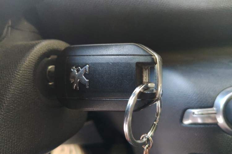 Used Peugeot 308S 2015 1.6T Automatic Jingchi Edition Vehicle Key