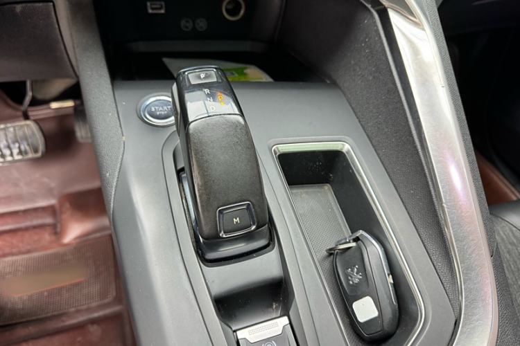 Used Peugeot 4008 2017 350THP Elite Edition Interior 5
