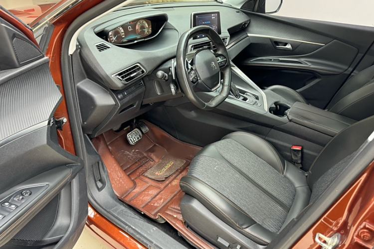 Used Peugeot 4008 2017 350THP Elite Edition Interior 7