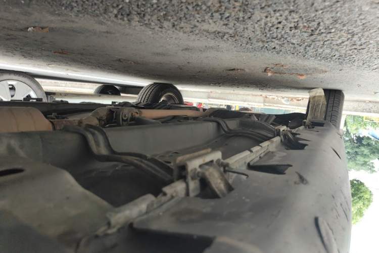 Used Peugeot 4008 2012 2.0L 4x4 Luxury Edition Chassis Front Right