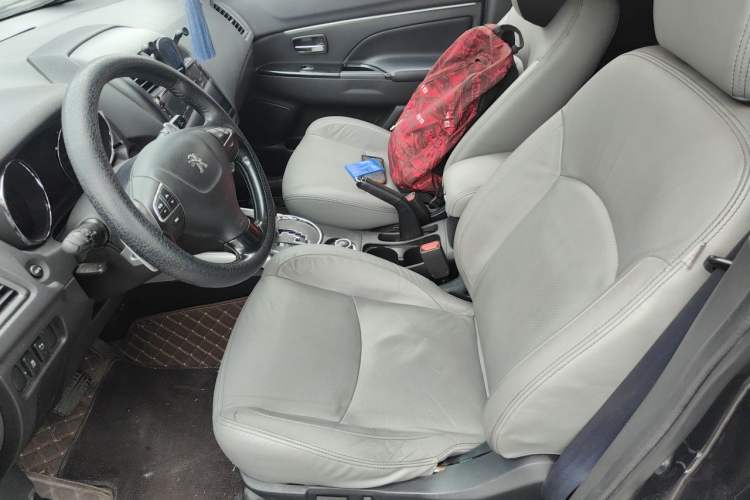 Used Peugeot 4008 2012 2.0L 4x4 Luxury Edition Left Front Seat