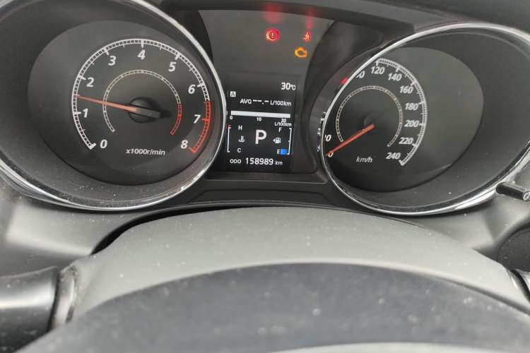 Used Peugeot 4008 2012 2.0L 4x4 Luxury Edition Odometer Close Up