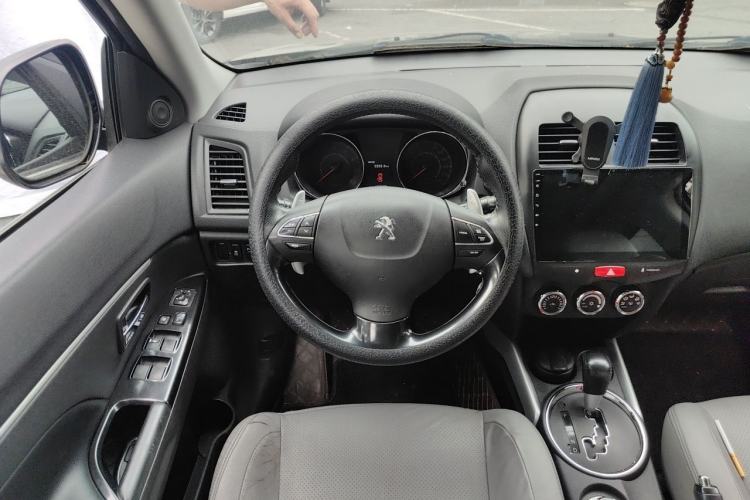 Used Peugeot 4008 2012 2.0L 4x4 Luxury Edition Steering Wheel