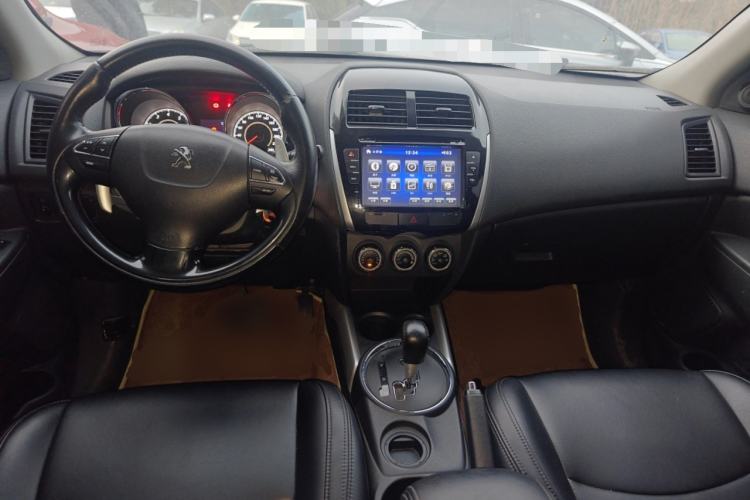 Used Peugeot 4008 2012 2.0L Two-Wheel-Drive Fashion Edition Center Console