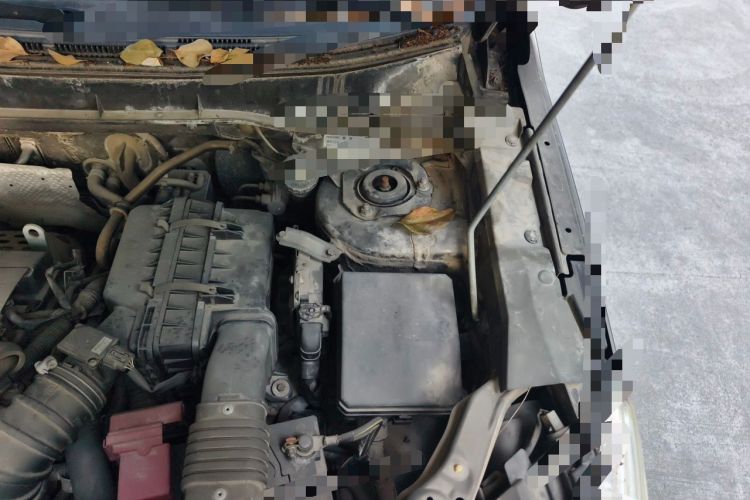 Used Peugeot 4008 2012 2.0L Four-Wheel Drive Fashion Edition Engine Bay Left