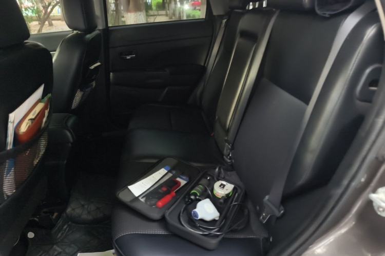 Used Peugeot 4008 2012 2.0L Four-Wheel Drive Fashion Edition Left Rear Seat