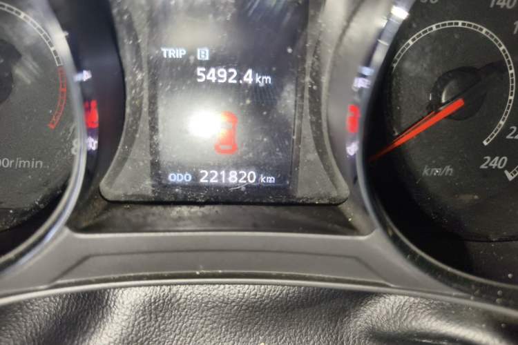 Used Peugeot 4008 2012 2.0L Four-Wheel Drive Fashion Edition Odometer Close Up