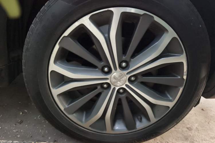Used Peugeot 4008 2012 2.0L Four-Wheel Drive Fashion Edition Right Front Wheel Hub