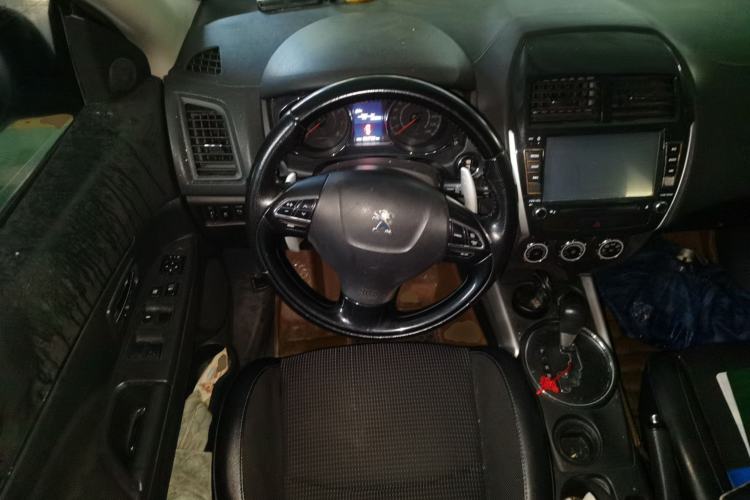Used Peugeot 4008 2012 2.0L Two-Wheel-Drive Fashion Edition Steering Wheel