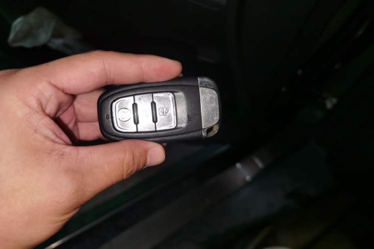 Used Peugeot 4008 2012 2.0L Two-Wheel-Drive Fashion Edition Vehicle Key